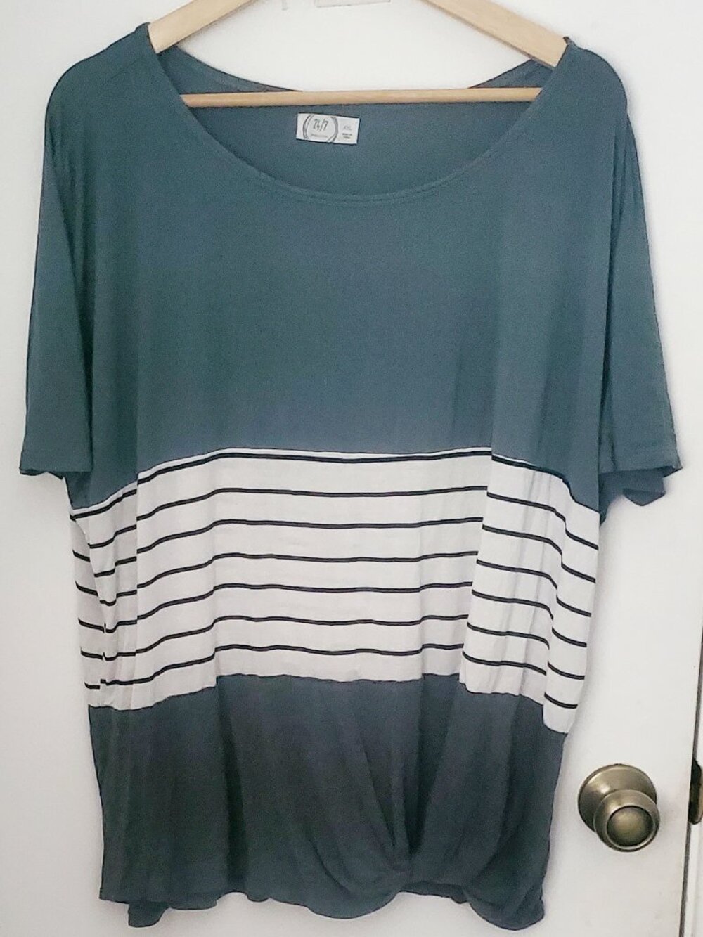 24/7 Flawless  Green Striped Knot Front T Shirt Women's Size XXL